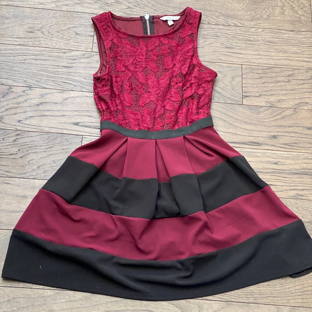 Adult small maroon dress ( shipping not included )